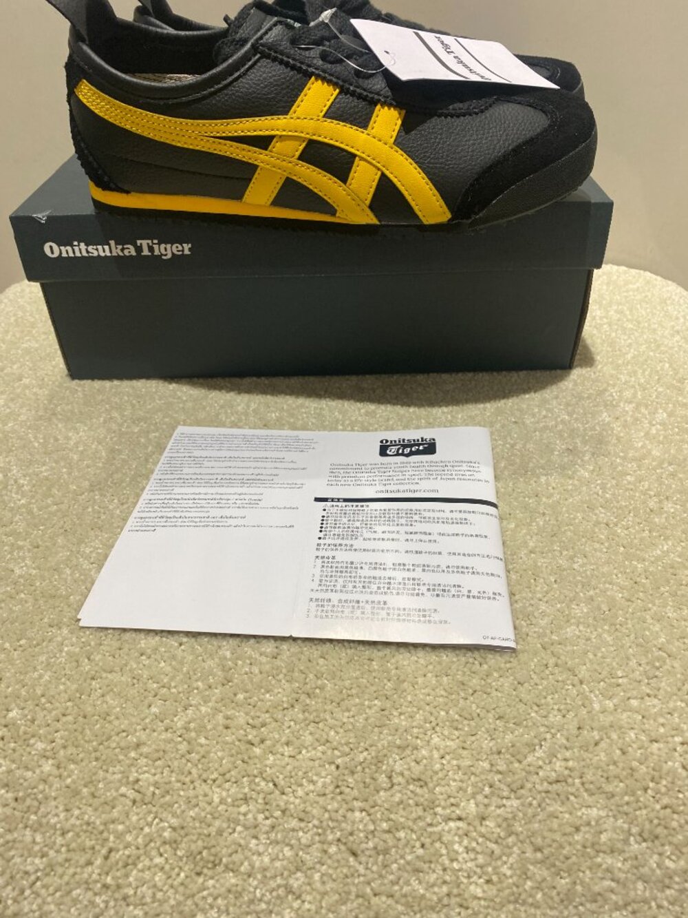 Onitsuka Tiger Mexico 66 Women’s Black Yellow Sneakers New With Box - Picture 5 of 7